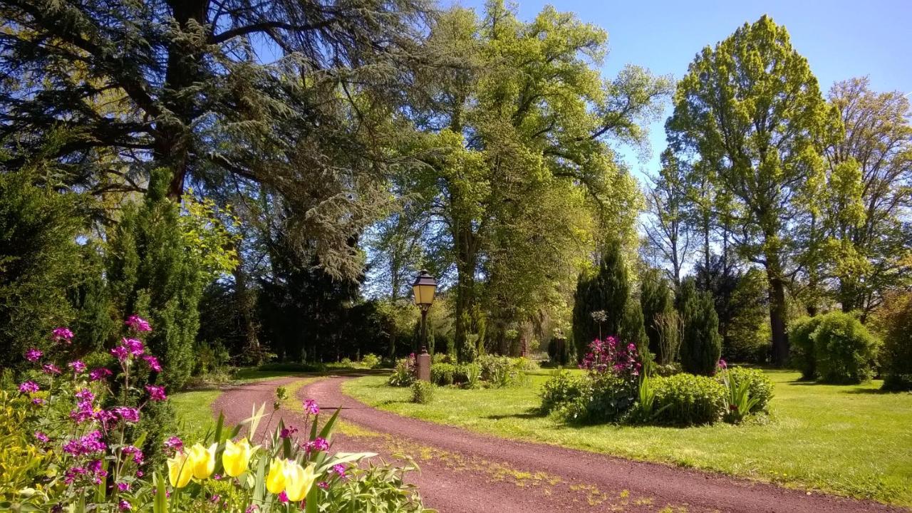 Chateau De La Vernede, La Grande Vernede Saint-Rémy-de-Chargnat Exteriör bild